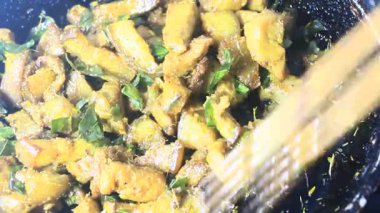 Geleneksel Vietnam yemekleri.