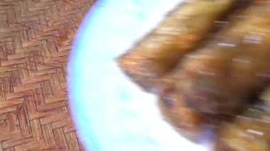 Geleneksel Vietnam yemekleri.