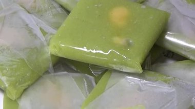 Geleneksel Vietnam yemekleri.