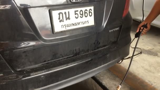 Bangkok Thailand Juli Auto Mekaniker Kontrollera Och Justera Och Innehåll — Stockvideo