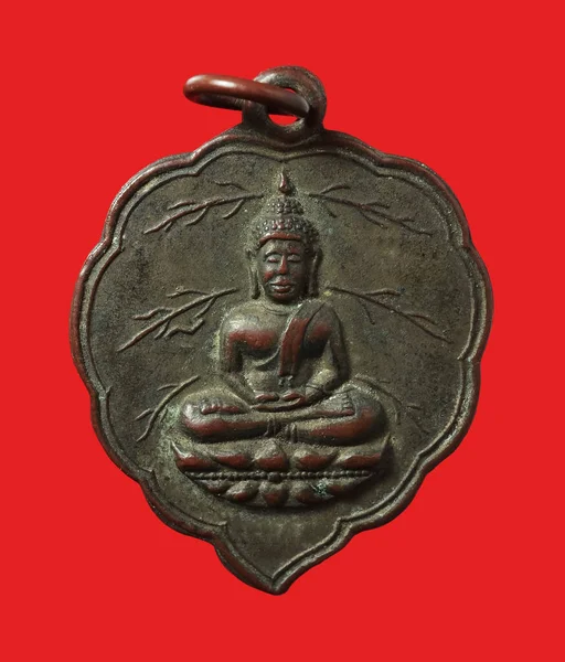Petite Image Bouddha Amulette Thaïlande Sur Fond Rouge — Photo