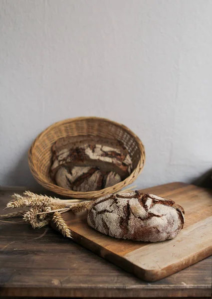 Vers Brood Gesneden Het Bord — Stockfoto