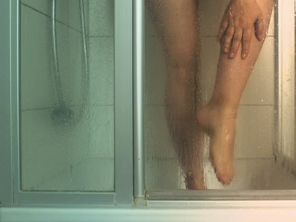 Woman Washing Her Legs Shower — Stock Photo, Image