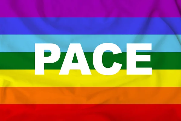 Le drapeau arc-en-ciel, symbole du mouvement international pour la paix sur la soie, sept couleurs, situé de haut en bas : violet, bleu, bleu, vert, jaune, orange, rouge, PAIX en italien, concept — Photo