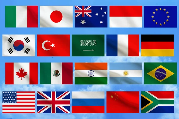 Flaggen der am G20-Gipfel teilnehmenden Länder in Osaka, Japan vor blauem Himmel — Stockfoto