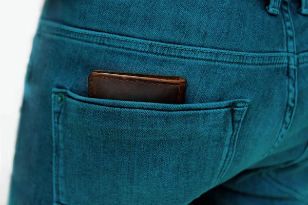 Portefeuille marron en cuir naturel de haute qualité poche arrière de jeans pour hommes — Photo