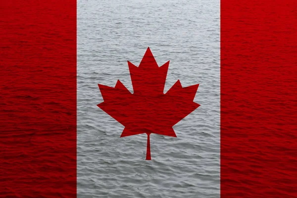 Drapeau national du Canada superposé à la texture de l'eau, de la mer, concept des ressources en eau du pays — Photo