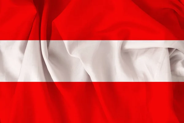 Hermosa bandera de seda de Austria con pliegues suaves en el viento — Foto de Stock