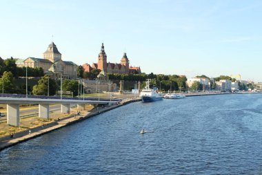 Szczecin, Polonya - Temmuz 2019: Oder Nehri ve Vala Cesur