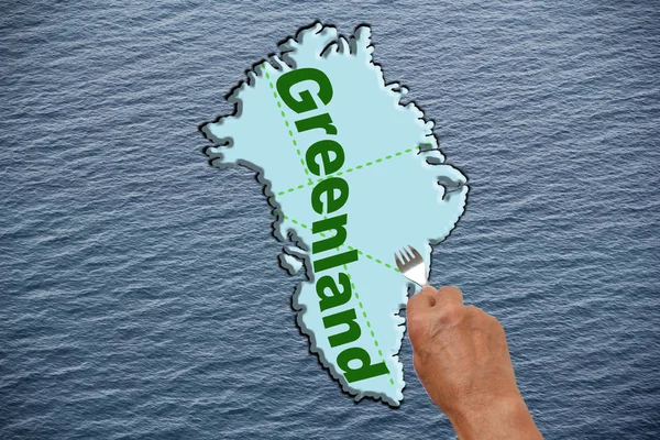 Groenland kaart, hand met plug op blauwe water achtergrond, collage, close-up, kopieer ruimte — Stockfoto