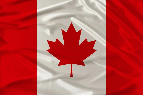 Bandera nacional de Canadá sobre suave seda con pliegues de viento, concepto de viaje, inmigración, política —  Fotos de Stock