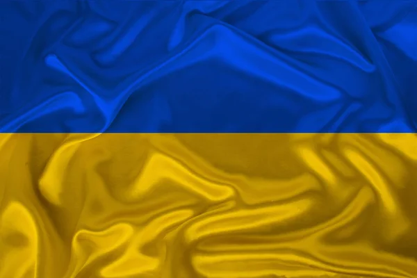 Національний прапор України з ніжним шовком з духових складок, концепція подорожей, Імміграція, політика, Крупний план, копіювальний простір, ілюстрація — стокове фото