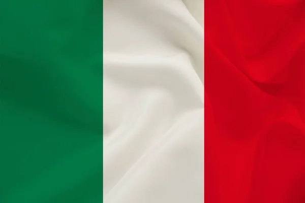 A bandeira nacional do país da Itália em seda suave com dobras de vento, conceito de viagem, imigração, política, espaço de cópia, close-up — Fotografia de Stock