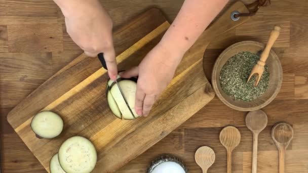 Woman Cuts Eggplant Pieces Wooden Board Concept Homemade Vegan Food — Stockvideo