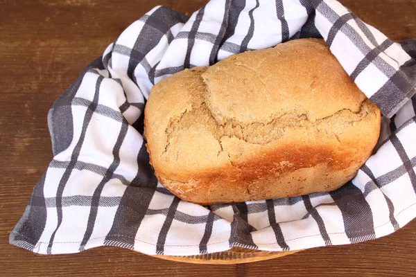 Hermoso Pan Recién Horneado Pan Casero Con Una Corteza Marrón — Foto de Stock