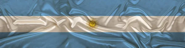 Langes Panorama Der Argentinischen Nationalflagge Auf Zarter Seide Mit Falten — Stockfoto
