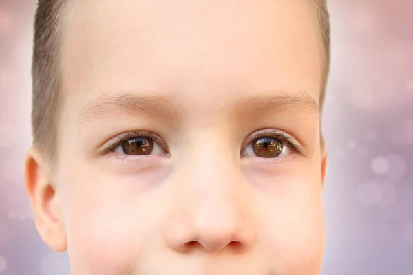 Jongen Kind Deel Van Het Gezicht Grappige Ogen Close Direct — Stockfoto