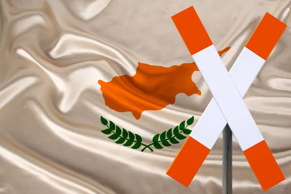 Douaneteken Stop Aandacht Achtergrond Van Zijde Nationale Vlag Van Cyprus — Stockfoto