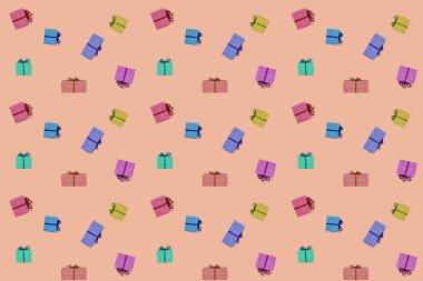 Pop sanat afişi rengarenk dağınık hediyeler, kusursuz desenler, tatil konsepti, noel, anneler, sevgililer günü