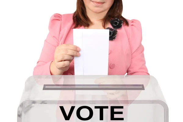 Žena Volič Chytré Růžové Bundě Snižuje Prázdné Hlasování Průhledné Volební — Stock fotografie