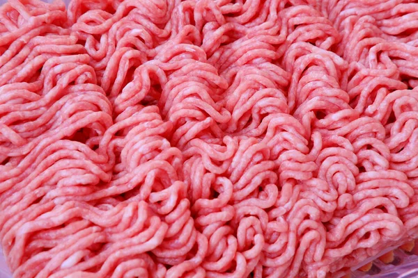 Apetecível Carne Porco Picada Carne Bovina Encontra Bandeja Plástico Fábrica — Fotografia de Stock