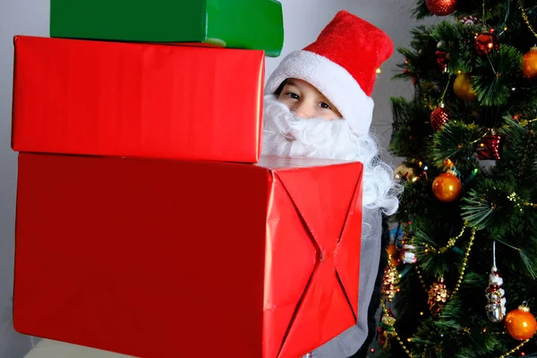 Petit Enfant Père Noël Aide Elfe Avec Une Barbe Blanche — Photo