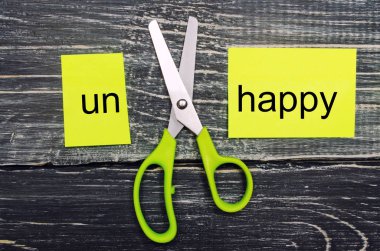 kart mutsuz metinle makas kesim sözcüğü BM. başarı ve mutluluk kavramı. Yaşam tarzı