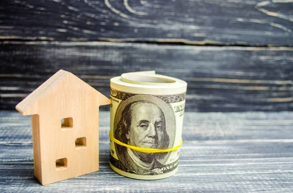 Dřevěný Dům Dolarů Modrém Pozadí Pojem Nemovitého Majetku Nákup Prodej — Stock fotografie