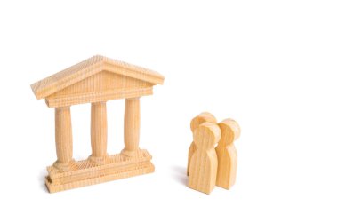 üç kişi bir banka ya da hükümet binası yakın dur. Yönetim, kavramı bankacılık sektöründe iş. Turistler tarih ve kültür anıtları ziyaret edin. Güzel antika stili oluşturma.