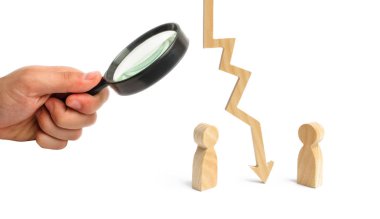 Ahşap grafik ok aşağı durumda tartışırken iki kişi böler. Fesih ve ilişkileri arıza, kırma bağlıyor. Sözleşme sonu, çatışması. İş adamları anlaşmalarına. çalışma