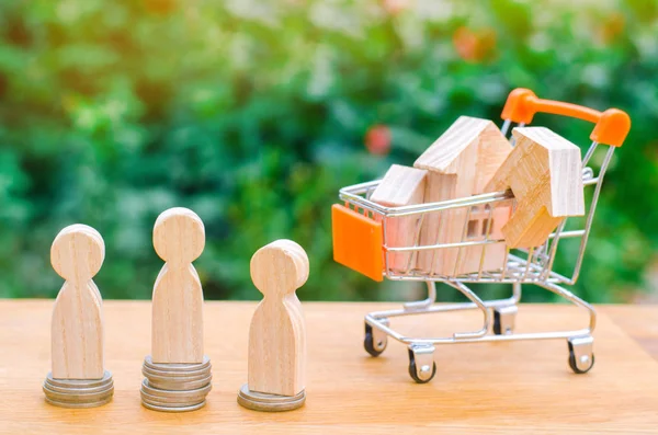 Auction Public Sale Real Estate Wooden House Supermarket Trolley People — Stock Photo, Image