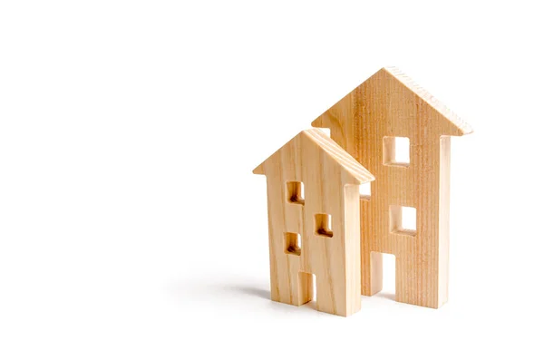 Dřevěné Domy Bílém Pozadí Rostoucí Poptávka Bydlení Nemovitostí Růst Města — Stock fotografie