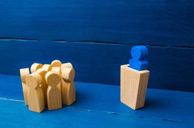 İş kavramı lider ve liderlik nitelikleri, kalabalık yönetimi, siyasi tartışma ve seçimler. İşletme Yönetimi. Kişilik bir kalabalık hitaben bir konuşma Kürsüsü lideri konuşuyor.