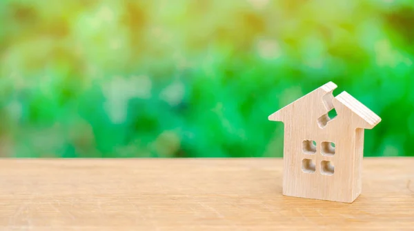 Casa Con Una Grieta Casa Dañada Debido Vejez Desastre Natural — Foto de Stock