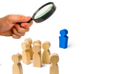 Kişilik bir kalabalık hitaben bir konuşma Kürsüsü lideri konuşuyor. İş kavramı lider ve liderlik nitelikleri, kalabalık yönetimi, siyasi tartışma ve seçimler. İşletme Yönetimi.