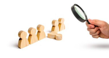 Büyüteç Camı saflarında askeri standında arıyor. Zayıf bağlantı gücü, hastalık bir düşüş. Oluşumunda insanlar ahlak yıkılışı, onları yeşil olan yere düştü..