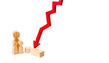 Aile üyesi tarafından kırmızı ok isabet. Survivor'ın kaybı. Hastalık ya da kaza işte. Aile ayrılık, boşanma. Nafaka, para cezaları ve borçlarını ödemek için zorla yapılan ödemeyi reddetmesi. Adam aile yaprakları.