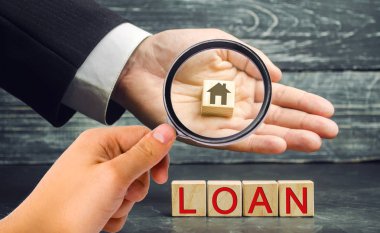 Minyatür ahşap ev ve yazıt 