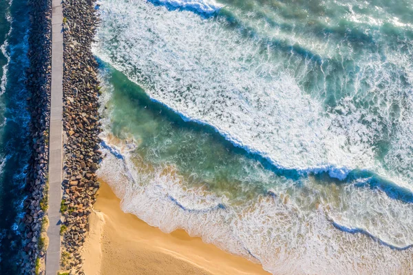 Luftaufnahme von nobbys Wellenbrecher — Stockfoto