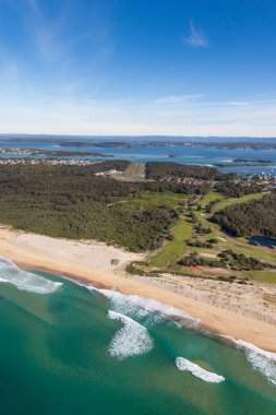 Siyah Smiths Beach - göl Macquarie Nsw Avustralya helikopter havadan görünümü