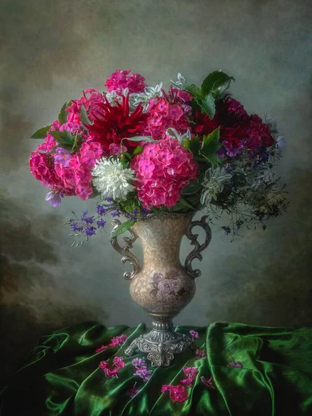 Natura Morta Con Splendido Bouquet Fiori Rosa — Foto Stock