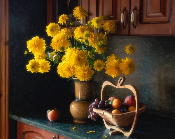 Nature Morte Avec Bouquet Fleurs Fruits Jaunes — Photo