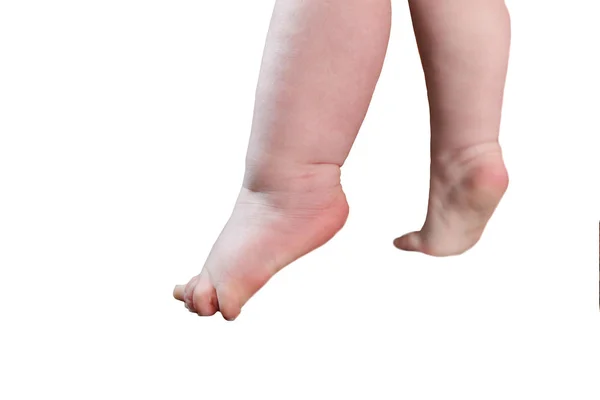Beine Eines Kleinen Kindes Auf Socken — Stockfoto