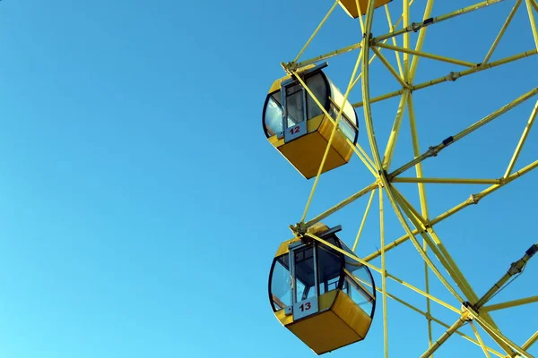 Ferris Wheel Cabins Closed Winter Sunny Weather — Stock Photo, Image