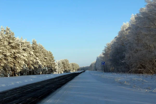 Autostrada Invernale Una Giornata Sole Freddo — Foto Stock