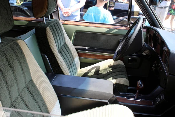 Blick Auf Lenkrad Und Cockpit Armaturenbrett Vintage Stil Retro Auto — Stockfoto