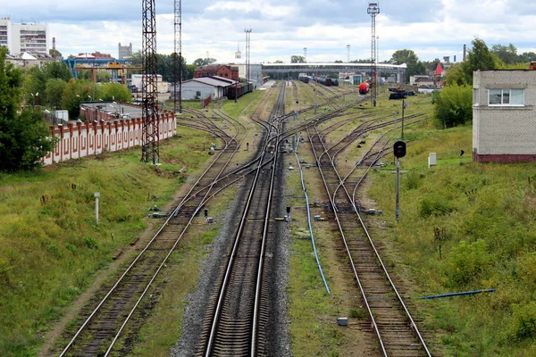 Pohled Železné Kolejnice Pražce Pro Vlaková Doprava — Stock fotografie