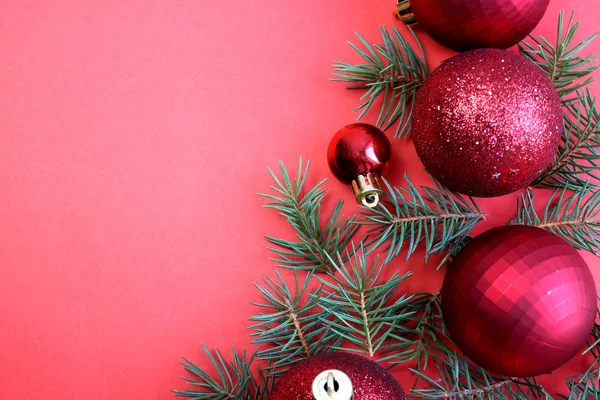 Рождественские Игрушки Шары Красный Красном Фоне — стоковое фото