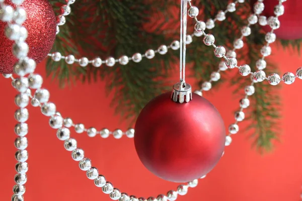 Red Christmas Balls Garland Hang Red Background — Stock Photo, Image