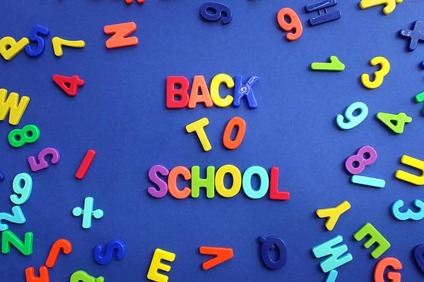英语字母表 文字写的 回学校 — 图库照片
